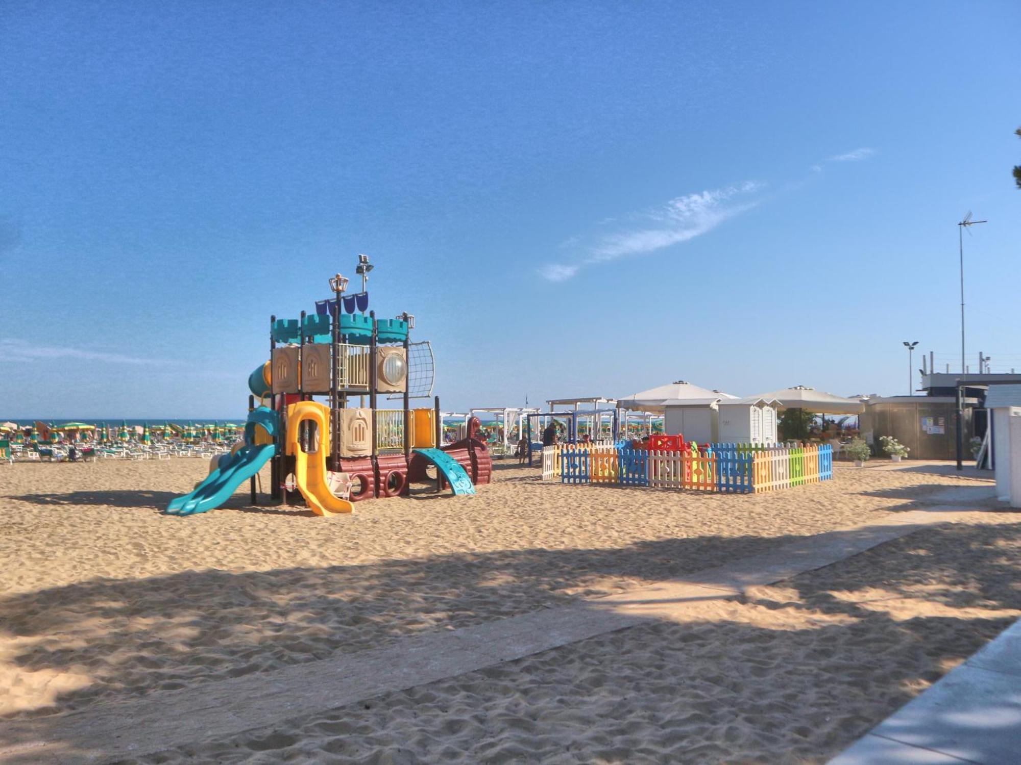 Viviana Apartamento Lignano Sabbiadoro Exterior foto