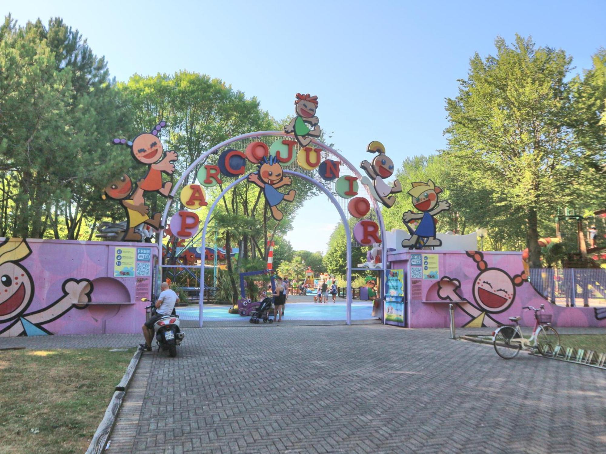 Viviana Apartamento Lignano Sabbiadoro Exterior foto