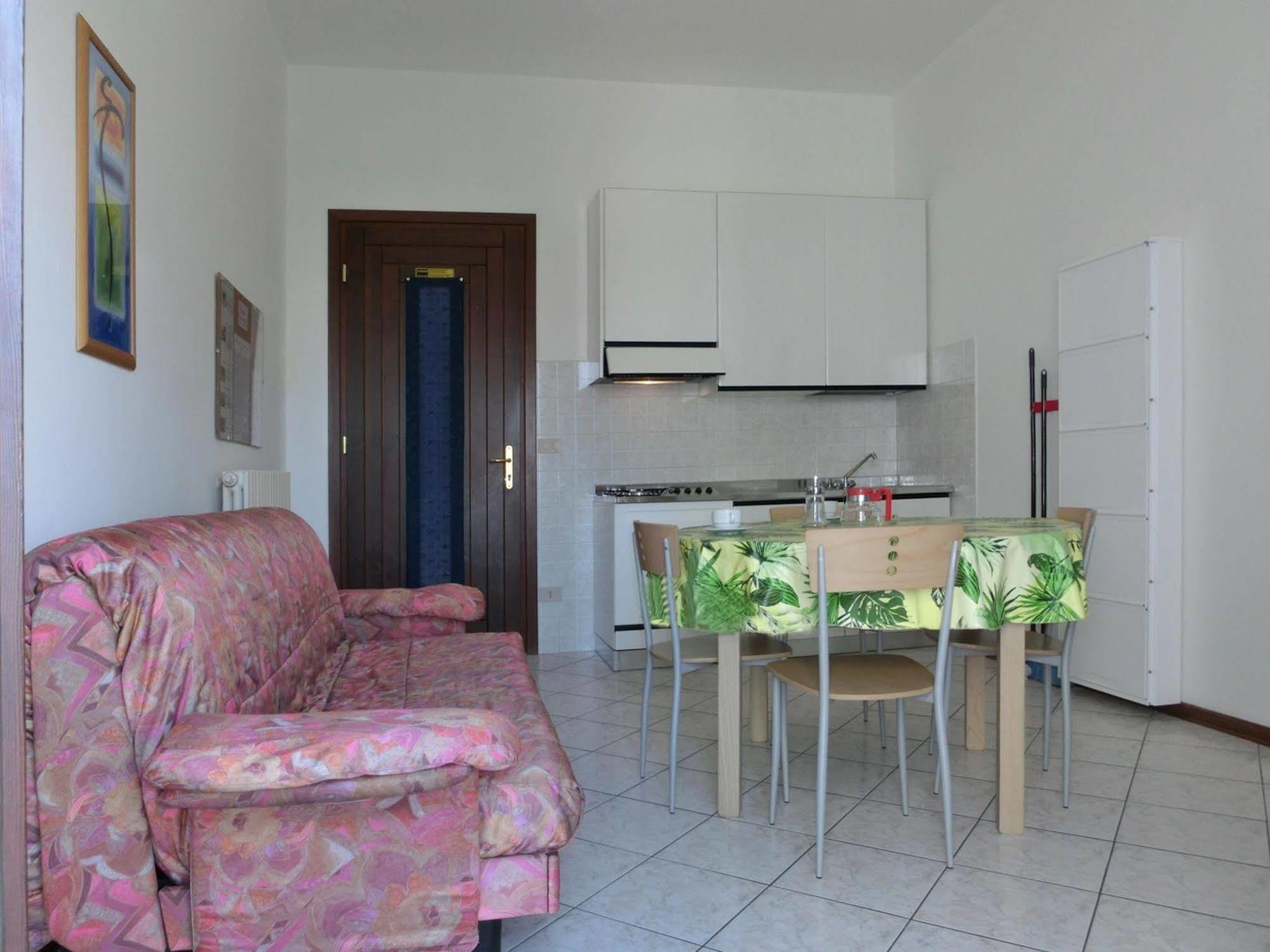 Viviana Apartamento Lignano Sabbiadoro Exterior foto
