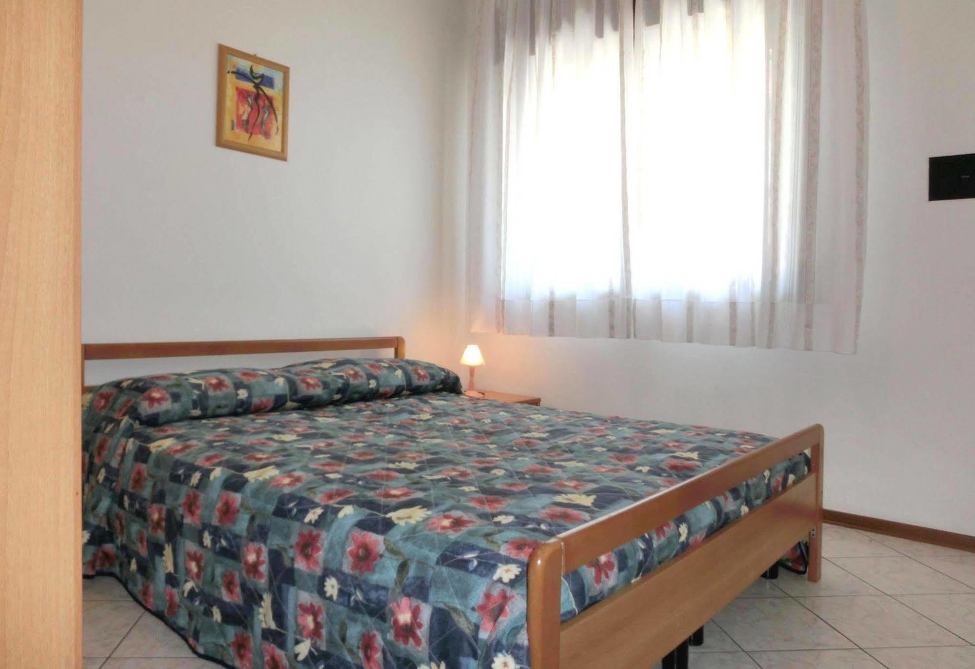 Viviana Apartamento Lignano Sabbiadoro Exterior foto